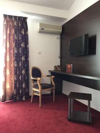 Отель Arta Hotel Тимишоара Стандартный двухместный номер с 1 кроватью и общей ванной комнатой-1